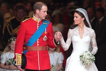 Royautés, le saviez-vous ? - Pourquoi le bouquet de mariée de Kate Middleton contenait de la myrte ?