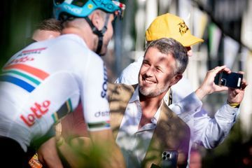 Royal Post - Prince Frederik de Danemark : le Tour de France enfin dans un fauteuil