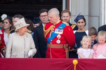 Elizabeth II, sa décision subtile pour évincer Meghan, Harry et Andrew du balcon royal