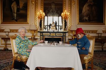 Rencontre entre la reine Elizabeth II et de l'ours Paddington : les secrets d'une séquence inoubliable
