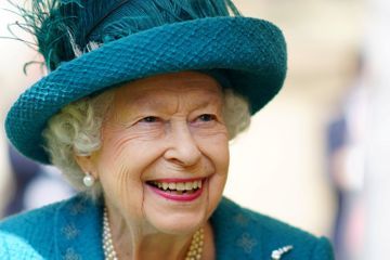 La reine Elizabeth II souhaite bonne chance à l'Angleterre pour la finale de l'Euro