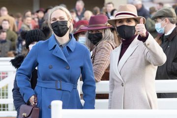 Zara Phillips a débuté l'année sur le champ de course de Cheltenham