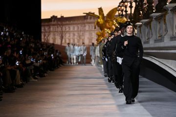 Kim Jones célèbre le génie de Monsieur Dior