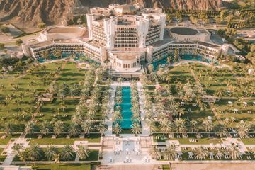 Sous la loupe de Paris Match - Al Bustan Ritz Carlton à Oman, un palais familial