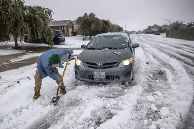 Du 2 au 20 février, la vague de froid hivernale au Texas (Etats-Unis) a coûté 23 milliards de dollars.
