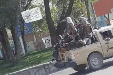Les talibans dans les rues de Kaboul, le 16 août 2021.
