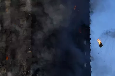Plusieurs morts dans l'incendie de la Grenfell Tower de Londres
