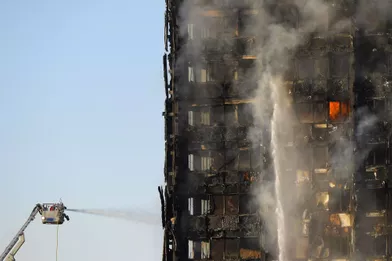 Plusieurs morts dans l'incendie de la Grenfell Tower de Londres