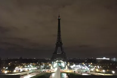 La Tour Eiffel éteinte