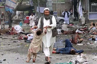 Attentat-suicide à Jalalabad 