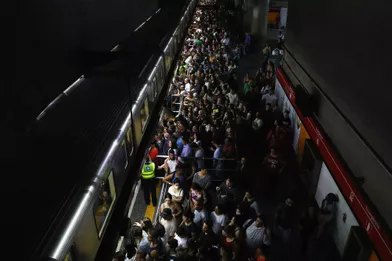 Une station de métro àSao Paulo (Brésil), le 16 mars.