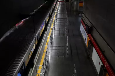 Une station de métro àSao Paulo (Brésil), le 24 mars.