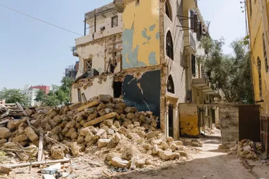 Un tas de décombres, c’est tout ce qu’il reste de la maison d’Abdou, 38 ans, fauché net lors de l’explosion.