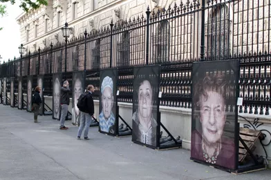 Photos de rescapés de l'Holocauste vandalisés à Vienne à 27 mai 2019.