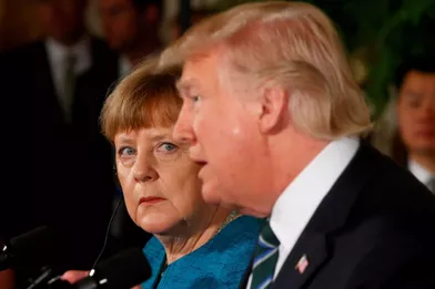 Rencontre avec Angela Merkel le 17 mars 2017, mais les relations entre le président américain et la chancelière allemande sont bien plus fraîches qu'avec son prédécesseur.A lire :Au G7, Donald Trump aurait jeté une poignée de bonbons à Angela Merkel 