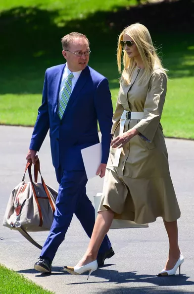 Ivanka Trump et Mick Mulvaney quittant la Maison-Blanche, le 26 juin 2019.