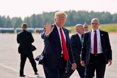 Donald Trump avant d'embarquer à bord d'Air Force One, le 26 juin 2019.