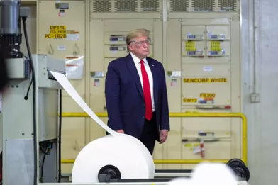 Donald Trump a visité une usine de masques à Phoenix, dans l'Arizona, le 5 mai 2020.