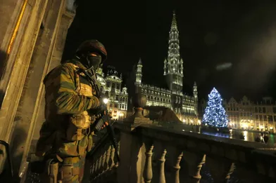 A Bruxelles, ville vide et policiers sur le qui-vive
