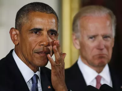 Barack Obama et Joe Biden lors du discours du président sur la violence par armes à feu, le 5 janvier 2016.