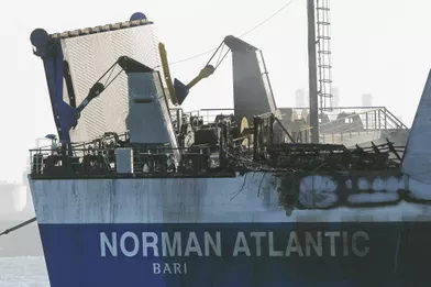 Ravagé, le Norman Atlantic est arrivé à Brindisi