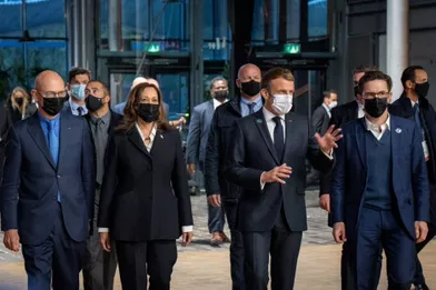 Pascal Lamy, Kamala Harris, Emmanuel Macron et Justin Vaisse.