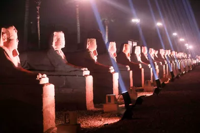 Lors de la cérémonie de réouverture de l’allée des Sphinx, à Louxor, au sud de l’Égypte, le 25 novembre 2021.