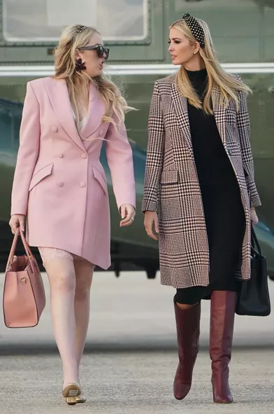 Ivanka et Tiffany Trump avant d'embarquer à bord d'Air Force One, le 20 novembre 2018.