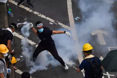 Affrontements entre manifestants et policiers à Hong Kong, le 12 juin 2019.