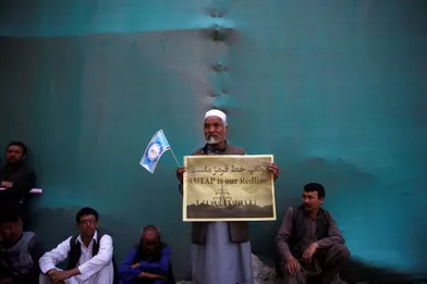 Les Hazaras en colère paralysent Kaboul