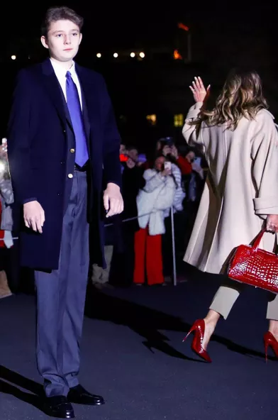 Ivanka,Donald, Melania et Barron Trump arrivant sur la base militaire Andrews, le 20 décembre 2019.