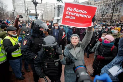 Les manifestants dans les rues de Moscou, samedi