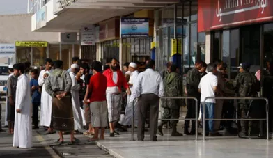  Dès l'annonce de l'accident, les familles et proches des victimes ont afflué vers l'aéroport International de Sanaa au Yemen dans l'espoir d'obtenir des informations sur les circonstances de l'accident. 