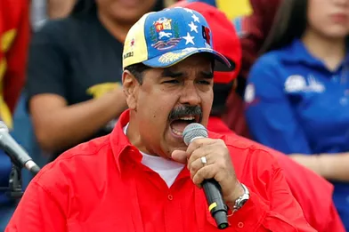 A une dizaine de kilomètres de là, au centre de Caracas, Nicolas Maduro est réapparu en public pour la première fois depuis six moispour célébrer le 20e anniversaire de la révolution bolivarienne.