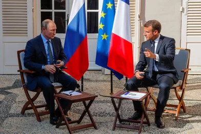 Vladimir Poutine et Emmanuel Macron au fort de Brégançon, lundi. (photo de l'agence russe TASS)