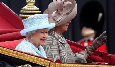 La reine de Grande-Bretagne a fêté son jubilé de diamant en grandes pompes cette année. A 86 ans, dont 60 sur le trône, Elizabeth II a été classée 26e femme la plus puissante du monde par le magazine Forbes. Elle a par ailleurs accueilli les Jeux olympiques à Londres en juillet dernier.