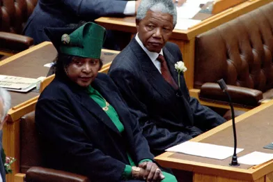 Winnie et Nelson Mandela, en mai 1994.