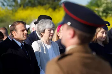 Theresa May et Emmanuel Macron àVer-sur-Mer.