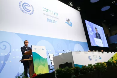 Emmanuel Macron au World Convention Center de Bonn pour la COP23, en début d'après-midi le 15 novembre 2017.
