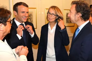 Stéphane Bern,Francoise Nyssen et Emmanuel Macron au château de Monte-Cristo, dans les Yvelines, le 16 septembre 2017.