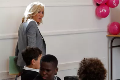 Brigitte Macron a participé lundi à la dictée annuelle organisée par l'Association ELA.