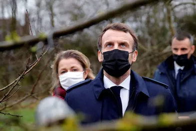 Emmanuel Macron visite la ferme des Ruelles, à Tilly dans l'Eure.