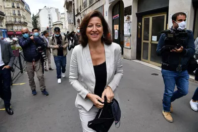 Agnès Buzyn vote à Paris pour le second tour des municipales.