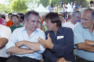 François Bayrou, alors président de l'UDF, et Nicolas Hulot, le 30 août 2006 à La Grande-Motte, lors de l'université d'été de l'UDF.