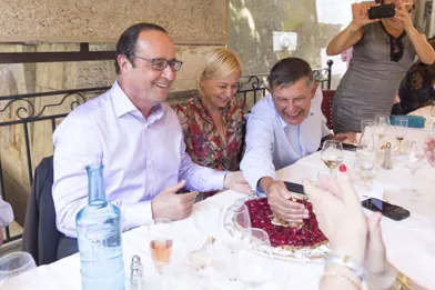 François Hollande, un anniversaire entre copains