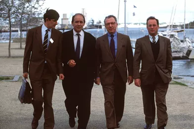 Lorient, France, 4 octobre 1992 --- Jean-Pierre JOUYET, Jean-Yves LE DRIAN et François HOLLANDE, les fondateurs des clubs Témoin pour le lancement de la candidature de Jacques DELORS, président de la Commission européenne, à l'élection présidentielle.