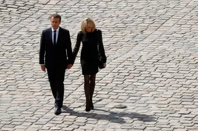 Emmanuel et Brigitte Macron lors de l'hommage national à Simone Veil,aux Invalides.