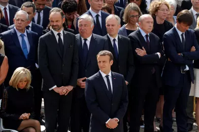 Emmanuel Macron, aux côtés d'Edouard Philippe, François de Rugy, Gérard Larcher, Gérard Collomb et Nicolas Hulot,lors de l'hommage national à Simone Veil,aux Invalides.