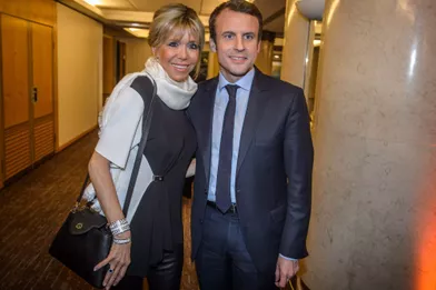 Emmanuel Macron et son épouse Brigitte au dîner du CRIF, à Paris en février 2017.