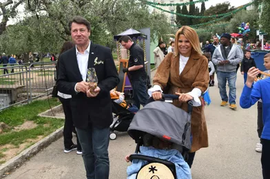 Christian Estrosi et son épouse Laura Tenoudji ontparticipé mardi à la Fête des Mai, organisée dans les jardins de Cimiez à Nice.